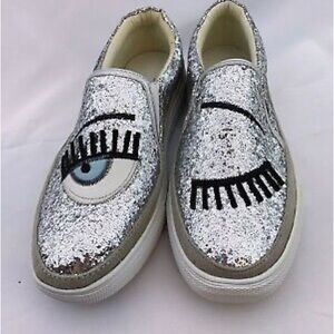 Steve Madden Rare slip ons